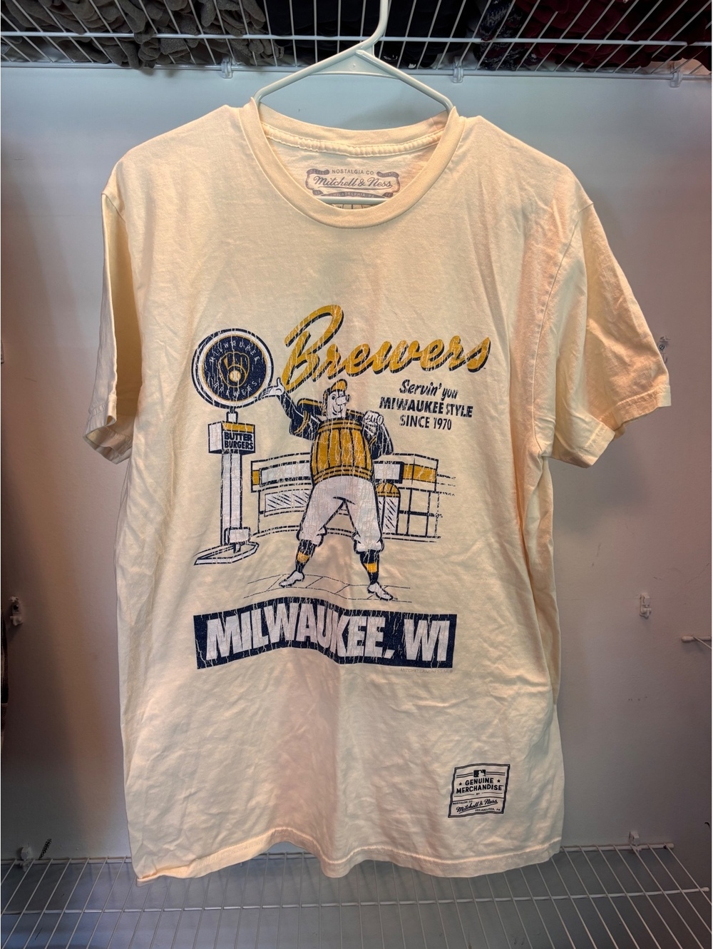 Mitchell & Ness Milwaukee Brewers Vintage Style Graphic TShh